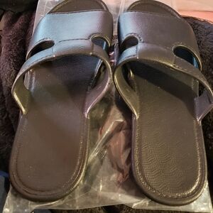 Stylish Black Slide Sandals